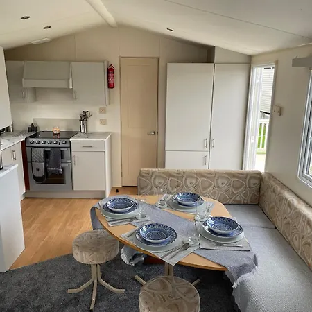 Whitstable 2 Bed Fully Fitted Seaside Caravan Seasalter Exterior photo