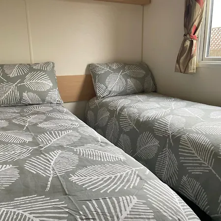 Whitstable 2 Bed Fully Fitted Seaside Caravan Seasalter Exterior photo