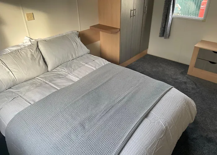 Whitstable 2 Bed Fully Fitted Seaside Caravan